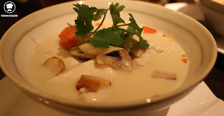 Sopa Pollo Baiyor Thai Restaurante Thailandes Malasana Madrid